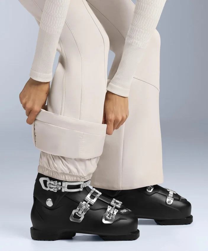 Pantaloni de schi elastici, cu talie înaltă și croi evazat, rezistenți la apă Pantaloni de schi elastici, cu talie înaltă și croi evazat, rezistenți la apă