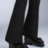 Pantaloni de schi elastici, cu talie înaltă și croi evazat, rezistenți la apă Pantaloni de schi elastici, cu talie înaltă și croi evazat, rezistenți la apă