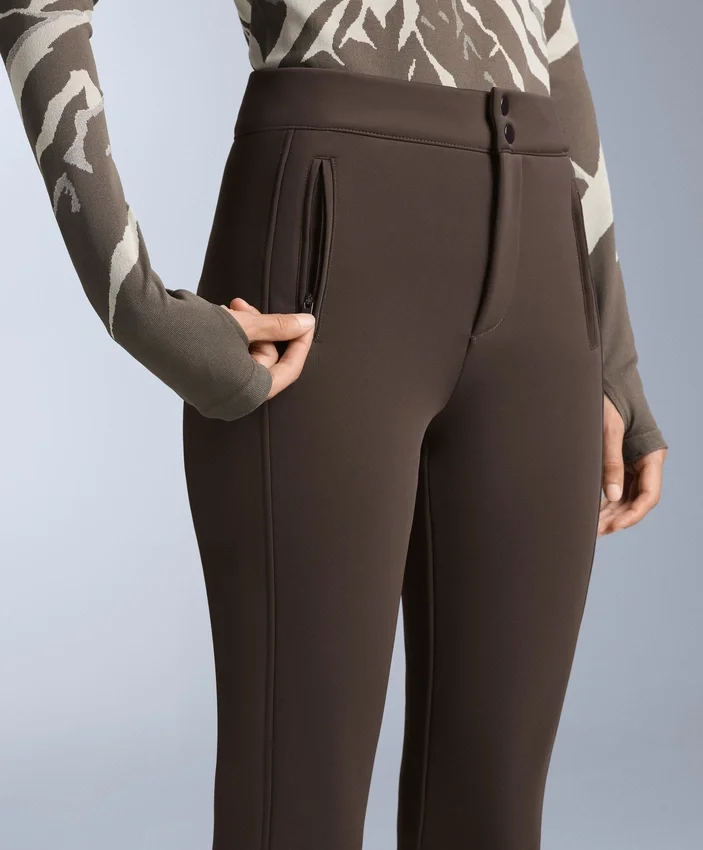 Pantaloni de schi elastici, rezistenți la apă, cu croi evazat pe toată lungimea Pantaloni de schi elastici, rezistenți la apă, cu croi evazat pe toată lungimea