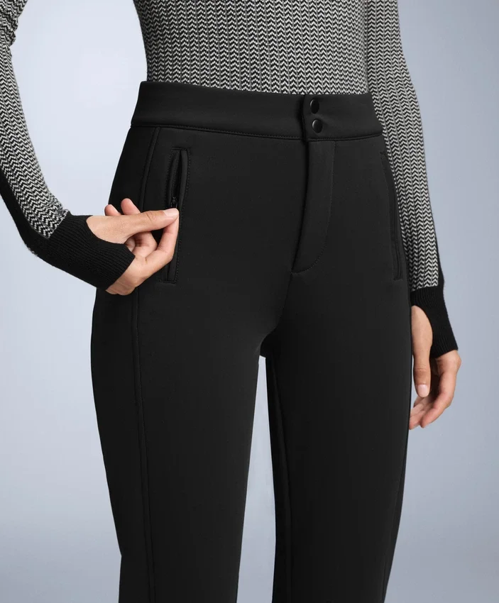 Pantaloni de schi elastici, rezistenți la apă, cu croi evazat pe toată lungimea Pantaloni de schi elastici, rezistenți la apă, cu croi evazat pe toată lungimea