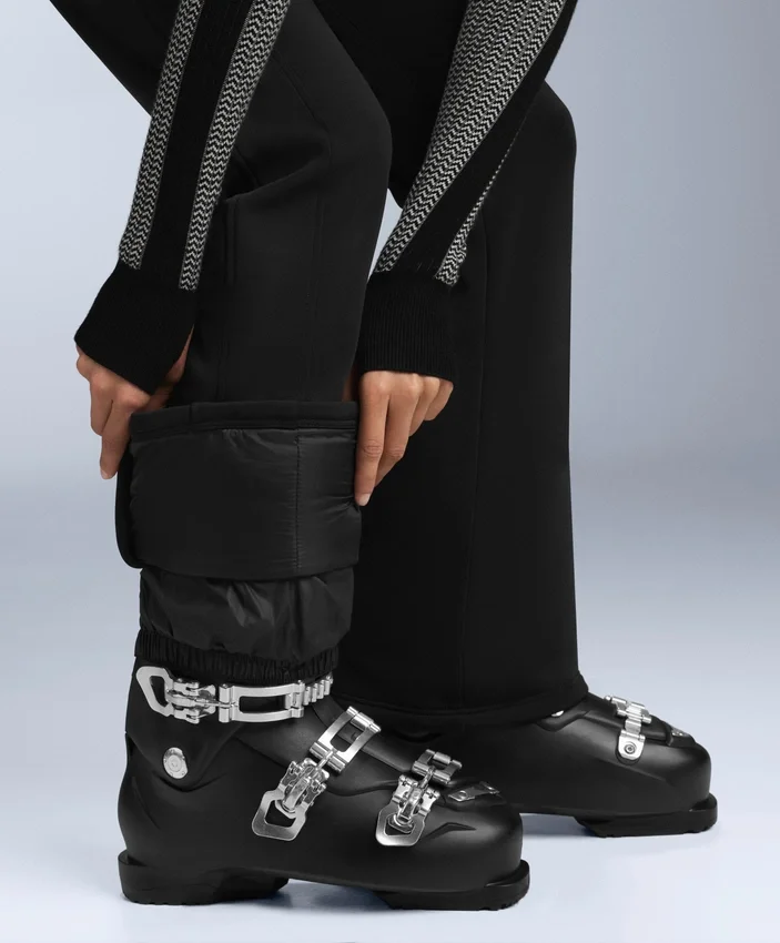 Pantaloni de schi elastici, rezistenți la apă, cu croi evazat pe toată lungimea Pantaloni de schi elastici, rezistenți la apă, cu croi evazat pe toată lungimea