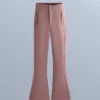 Pantaloni de schi evazați, elastici și rezistenți la apă Pantaloni de schi evazați, elastici și rezistenți la apă