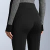 Pantaloni de schi evazați, elastici și rezistenți la apă