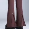 Pantaloni de schi evazați, elastici și rezistenți la apă Pantaloni de schi evazați, elastici și rezistenți la apă