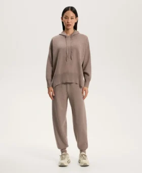 Pulover lung din tricot cu glugă Pulover lung din tricot cu glugă