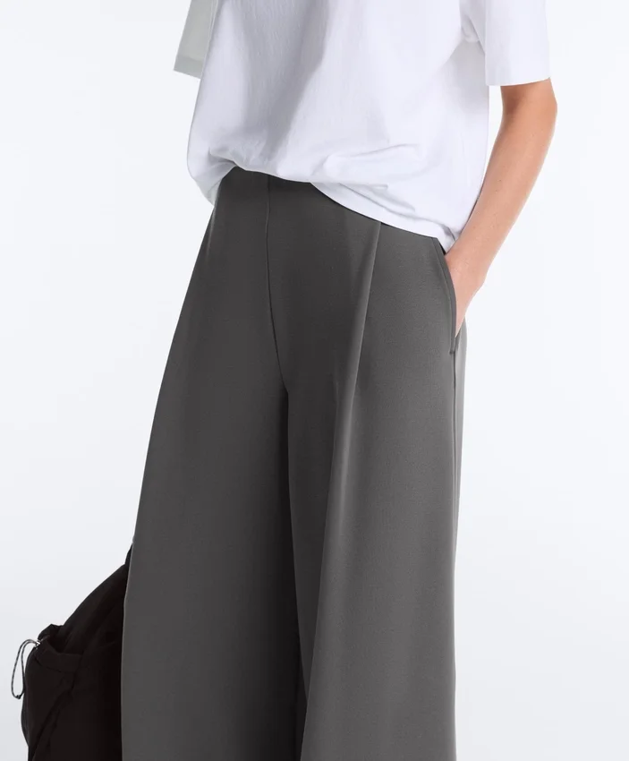 Pantaloni din bumbac piqué cu talie înaltă și croi larg Pantaloni din bumbac piqué cu talie înaltă și croi larg
