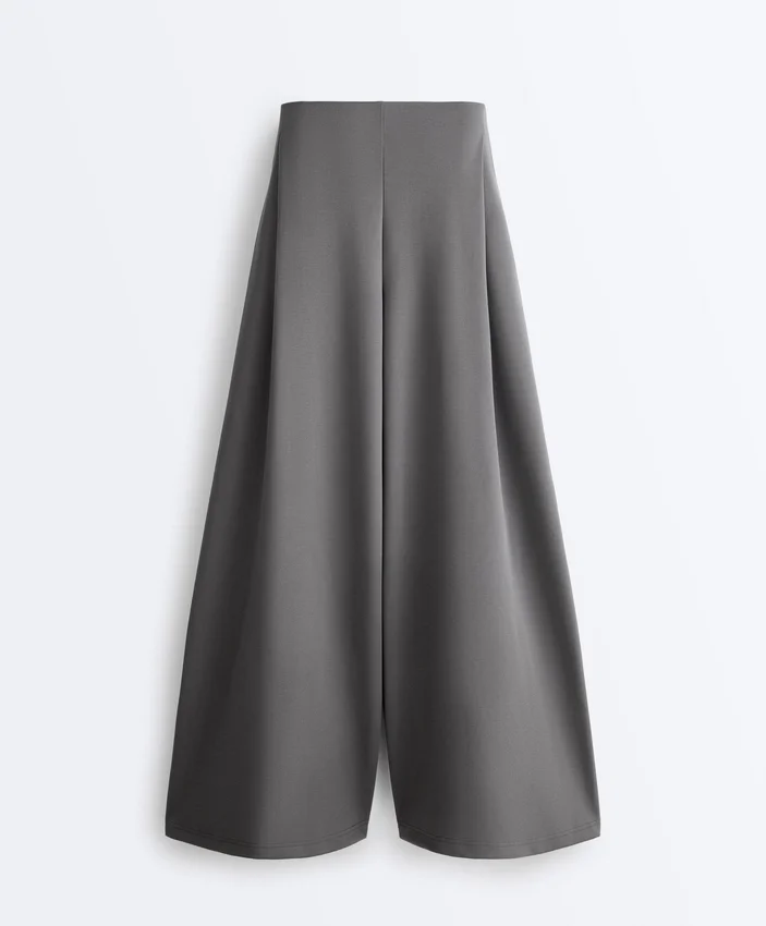Pantaloni din bumbac piqué cu talie înaltă și croi larg Pantaloni din bumbac piqué cu talie înaltă și croi larg
