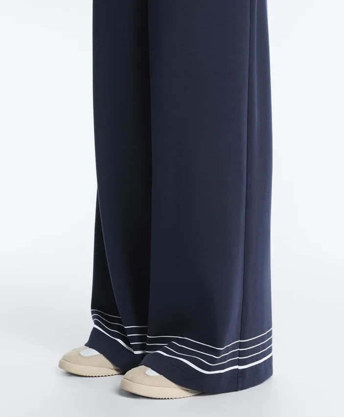Pantaloni din modal cu textură Soft Touch, cu detalii cu dungi marinărești Pantaloni din modal cu textură Soft Touch, cu detalii cu dungi marinărești