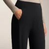 Pantaloni drepți, călduroși, cu talie înaltă Pantaloni drepți, călduroși, cu talie înaltă