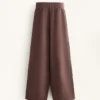 Pantaloni drepți cu croi larg, cu nervuri, din modal periat Pantaloni drepți cu croi larg, cu nervuri, din modal periat