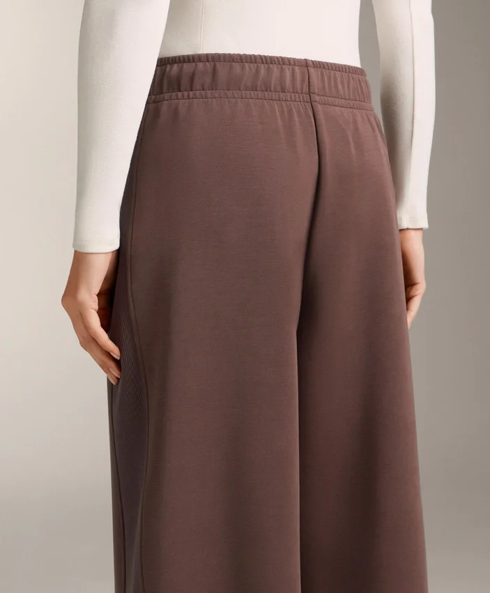 Pantaloni drepți cu croi larg, cu nervuri, din modal periat Pantaloni drepți cu croi larg, cu nervuri, din modal periat