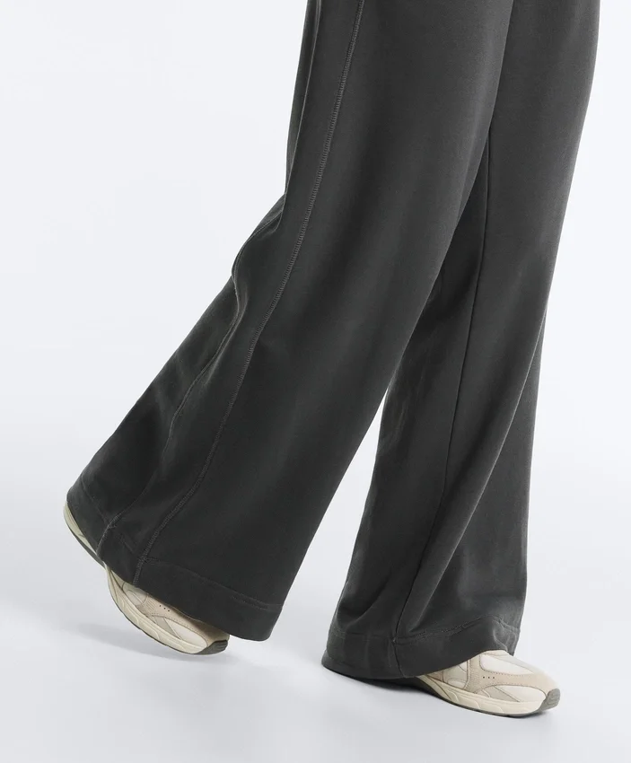 Pantaloni drepți din amestec de bumbac și fleece Pantaloni drepți din amestec de bumbac și fleece