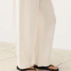 Pantaloni drepți din amestec de lyocell și 24% in