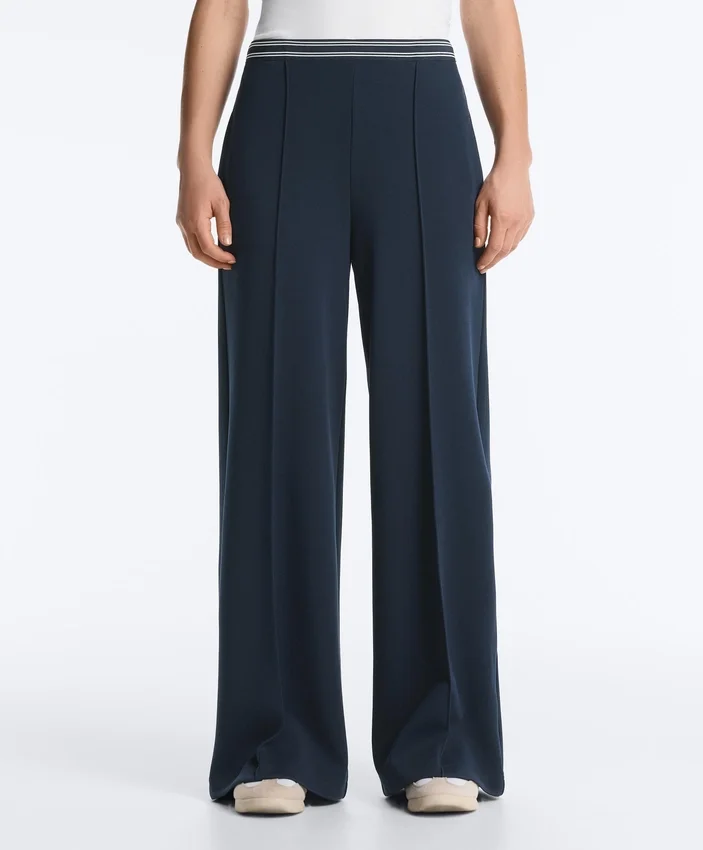 Pantaloni drepți din piqué cu bătături din bumbac și contrast Pantaloni drepți din piqué cu bătături din bumbac și contrast