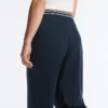 Pantaloni drepți din piqué cu bătături din bumbac și contrast Pantaloni drepți din piqué cu bătături din bumbac și contrast