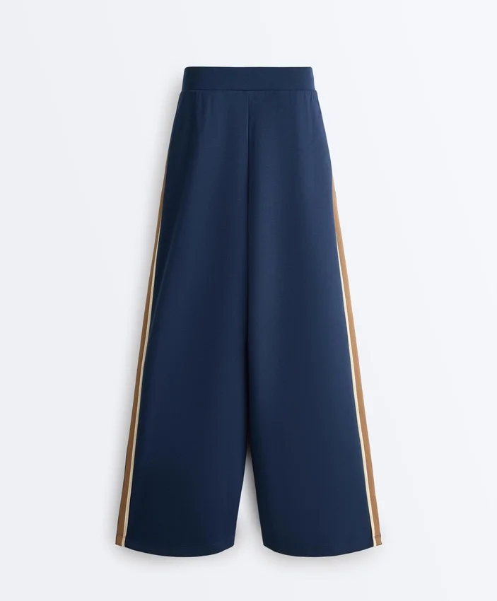 Pantaloni drepți din sargă cu bandă laterală Pantaloni drepți din sargă cu bandă laterală