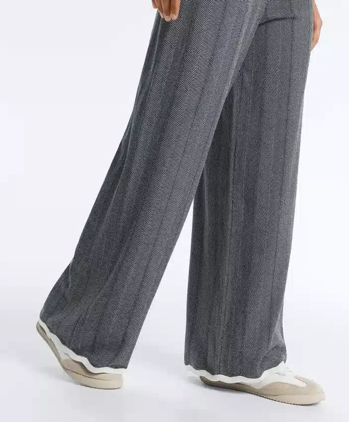 Pantaloni drepți din tricot cu model în zig-zag Pantaloni drepți din tricot cu model în zig-zag