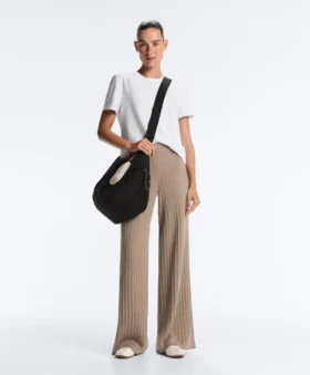 Pantaloni drepți din tricot cu nervuri