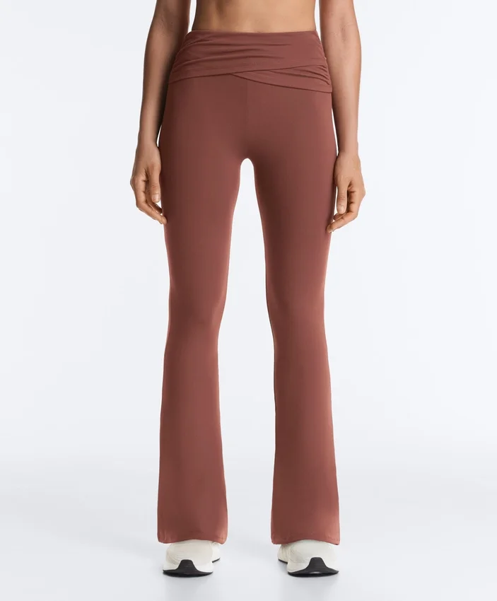 Pantaloni evazați Comfortlux con talia alta Pantaloni evazați Comfortlux con talia alta