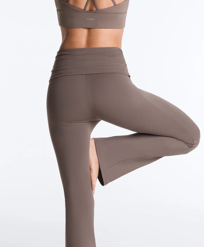 Pantaloni evazați Comfortlux con talia alta Pantaloni evazați Comfortlux con talia alta