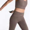 Pantaloni evazați Comfortlux con talia alta Pantaloni evazați Comfortlux con talia alta