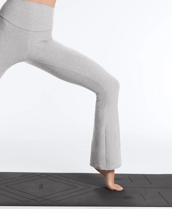 Pantaloni evazați Comfortlux con talia alta Pantaloni evazați Comfortlux con talia alta