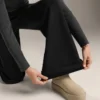 Pantaloni evazați cu talie foarte înaltă, din modal periat Pantaloni evazați cu talie foarte înaltă, din modal periat