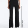 Pantaloni evazați cu talie înaltă cu efect de neopren Pantaloni evazați cu talie înaltă cu efect de neopren