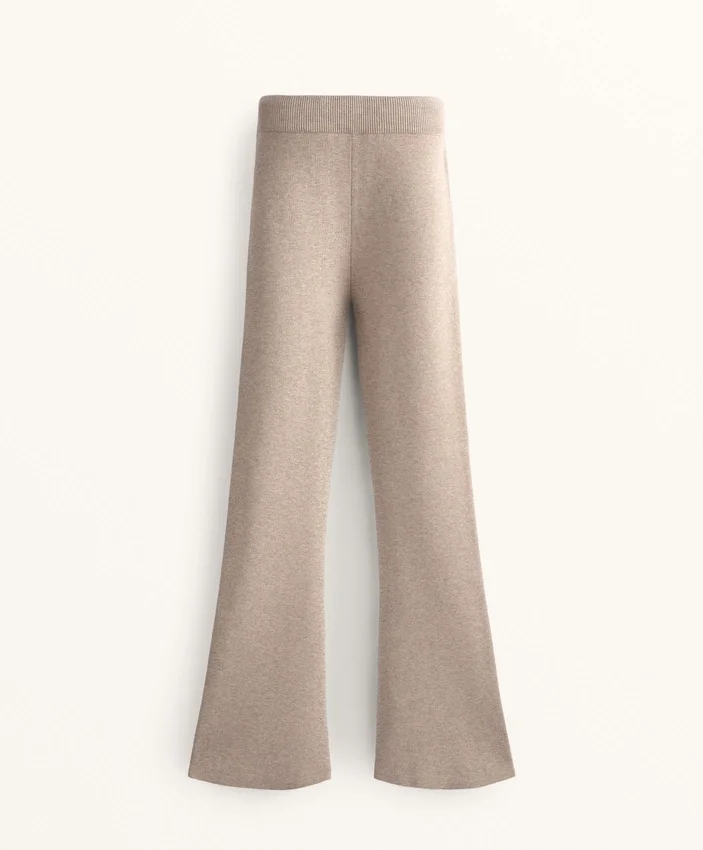 Pantaloni evazați din tricot Pantaloni evazați din tricot