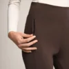 Pantaloni largi, cu talie înaltă, călduroși, cu buzunare Pantaloni largi, cu talie înaltă, călduroși, cu buzunare