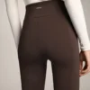 Pantaloni largi, cu talie înaltă, călduroși, cu buzunare Pantaloni largi, cu talie înaltă, călduroși, cu buzunare