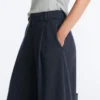 Pantaloni largi din bumbac piqué cu dungi Pantaloni largi din bumbac piqué cu dungi