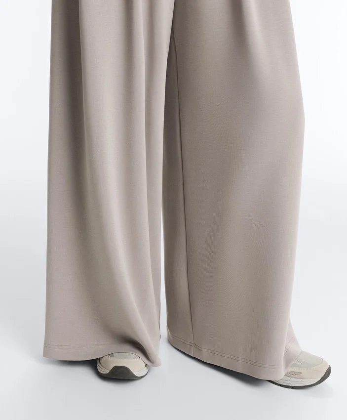Pantaloni largi din modal, cu textură Soft Touch, cu detaliu tip corset Pantaloni largi din modal, cu textură Soft Touch, cu detaliu tip corset