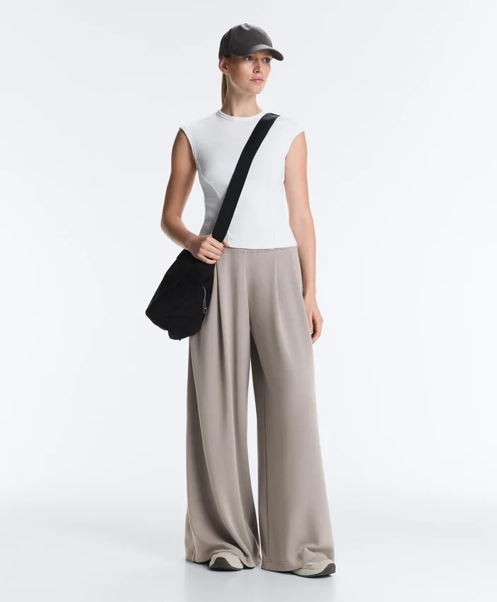 Pantaloni largi din modal, cu textură Soft Touch, cu detaliu tip corset Pantaloni largi din modal, cu textură Soft Touch, cu detaliu tip corset