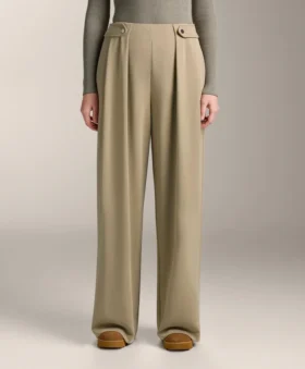 Pantaloni largi din modal, cu textură Soft Touch la atingere, cu detaliu plisat la talie