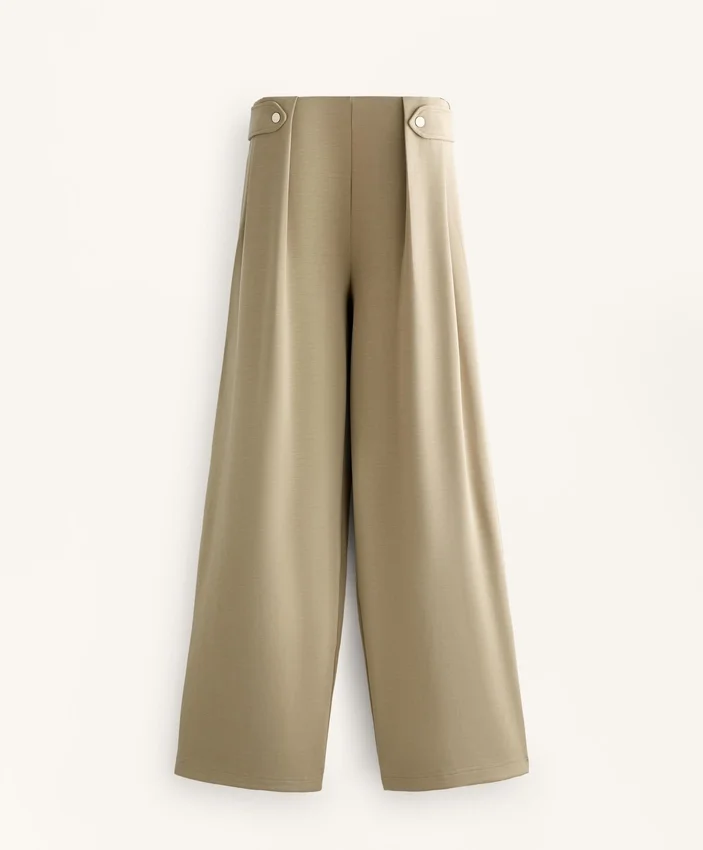 Pantaloni largi din modal, cu textură Soft Touch la atingere, cu detaliu plisat la talie Pantaloni largi din modal, cu textură Soft Touch la atingere, cu detaliu plisat la talie