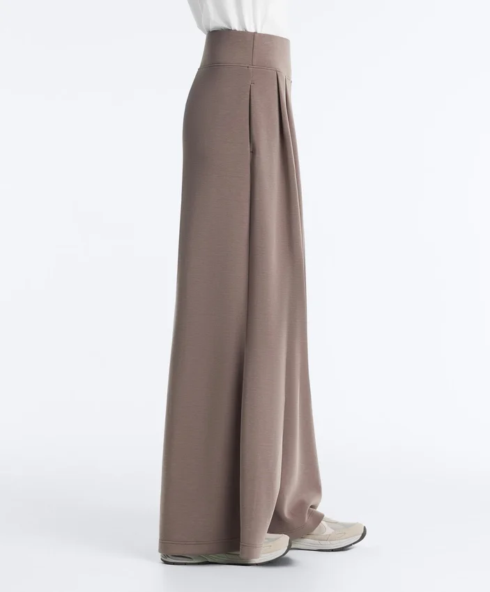 Pantaloni largi din modal, cu textură Soft Touch la atingere și talie tip corset Pantaloni largi din modal, cu textură Soft Touch la atingere și talie tip corset