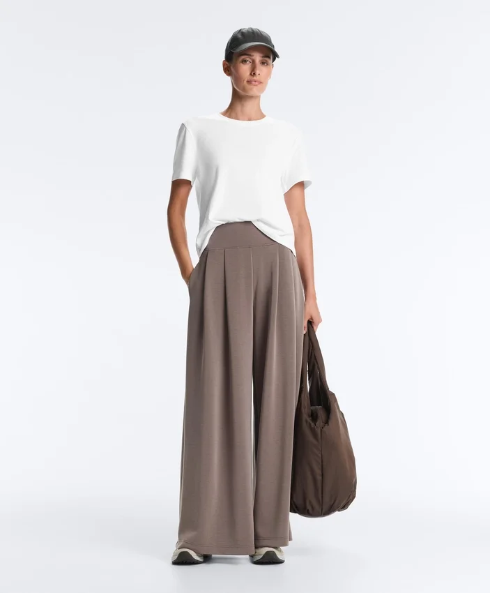 Pantaloni largi din modal, cu textură Soft Touch la atingere și talie tip corset Pantaloni largi din modal, cu textură Soft Touch la atingere și talie tip corset