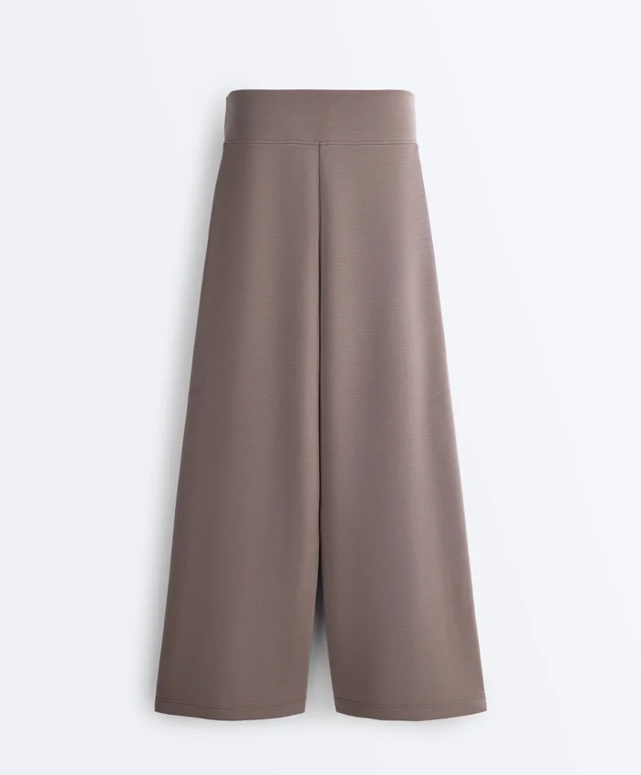 Pantaloni largi din modal, cu textură Soft Touch la atingere și talie tip corset Pantaloni largi din modal, cu textură Soft Touch la atingere și talie tip corset