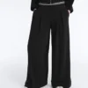 Pantaloni lungi cu croi larg, din modal Soft Touch și cu pliuri Pantaloni lungi cu croi larg, din modal Soft Touch și cu pliuri