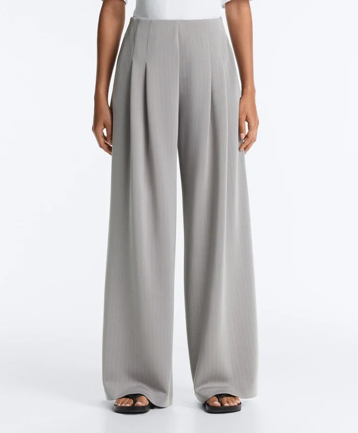 Pantaloni lungi plisați din modal Soft Touch Pantaloni lungi plisați din modal Soft Touch