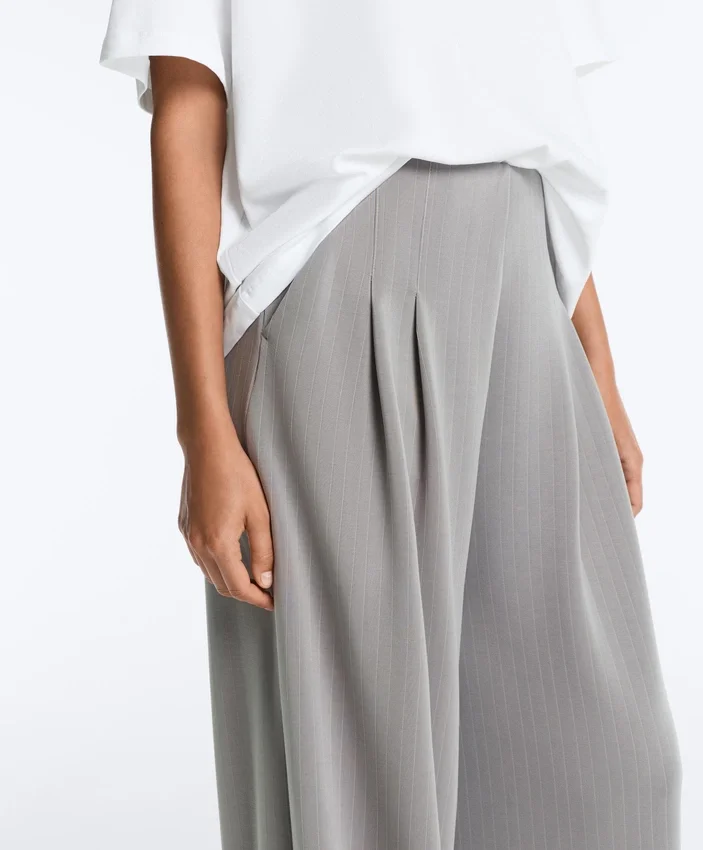 Pantaloni lungi plisați din modal Soft Touch Pantaloni lungi plisați din modal Soft Touch
