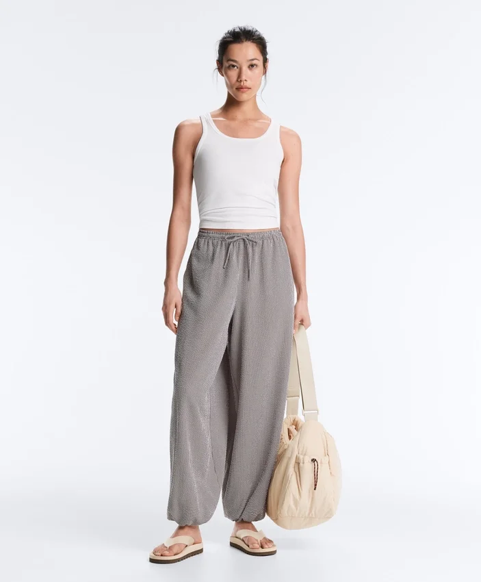 Pantaloni maxi bloomer din amestec de lyocell cu imprimeu în carouri Pantaloni maxi bloomer din amestec de lyocell cu imprimeu în carouri