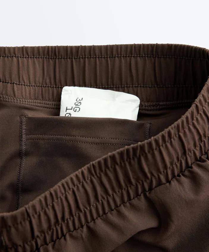 Pantaloni scurți 2-în-1 cu talie medie și textură Light Touch Pantaloni scurți 2-în-1 cu talie medie și textură Light Touch