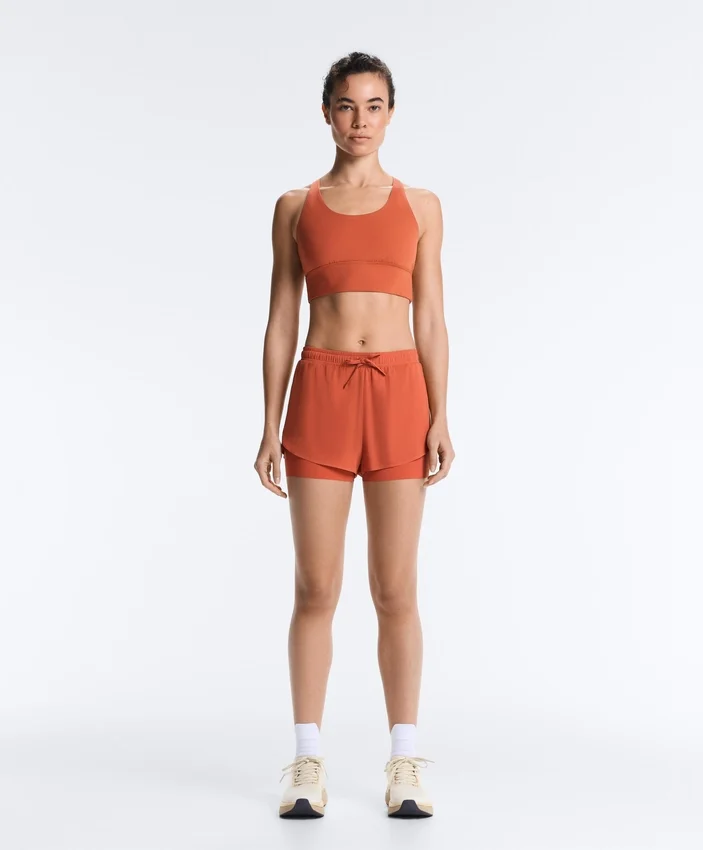 Pantaloni scurți 2-în-1 cu talie medie și textură Light Touch Pantaloni scurți 2-în-1 cu talie medie și textură Light Touch