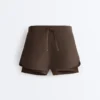 Pantaloni scurți 2-în-1 cu talie medie și textură Light Touch Pantaloni scurți 2-în-1 cu talie medie și textură Light Touch