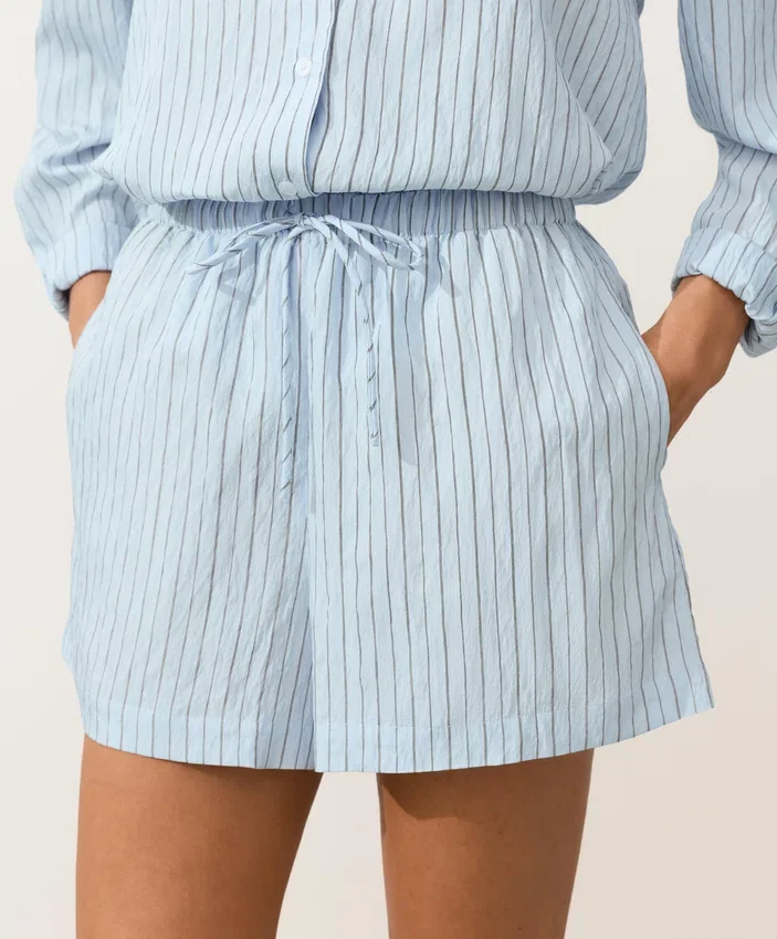 Pantaloni scurți cu dungi Pantaloni scurți cu dungi
