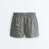 Pantaloni scurți din amestec de lyocell cu imprimeu în carouri Pantaloni scurți din amestec de lyocell cu imprimeu în carouri