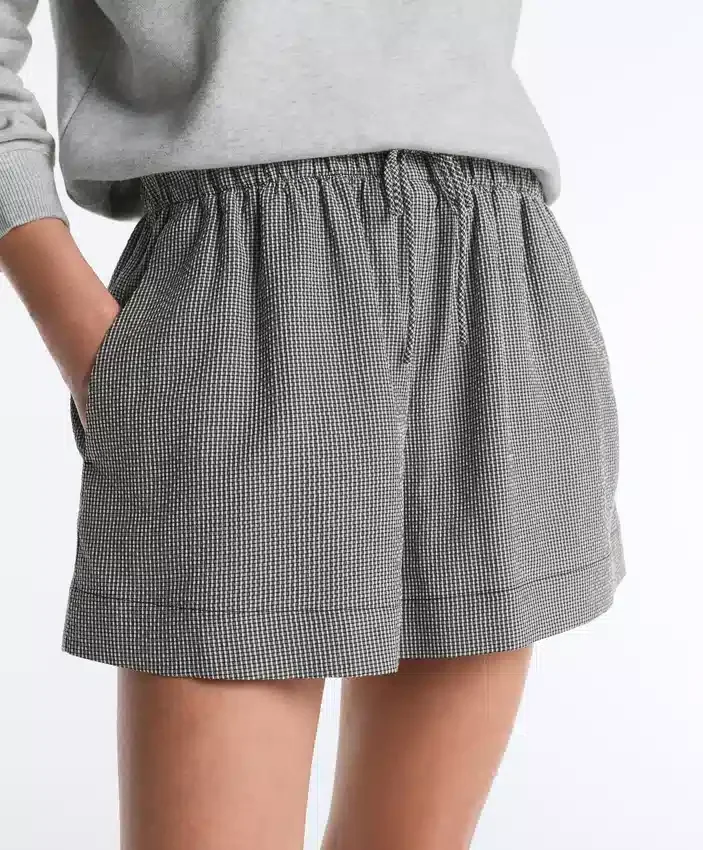 Pantaloni scurți din amestec de lyocell cu imprimeu în carouri Pantaloni scurți din amestec de lyocell cu imprimeu în carouri