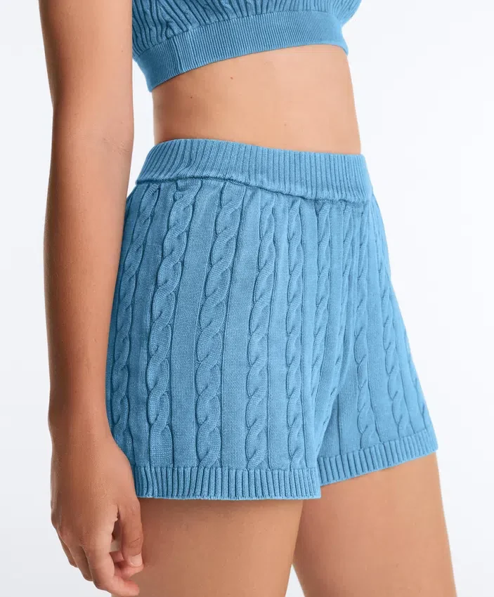 Pantaloni scurți din tricot spălat cu model împletit Pantaloni scurți din tricot spălat cu model împletit